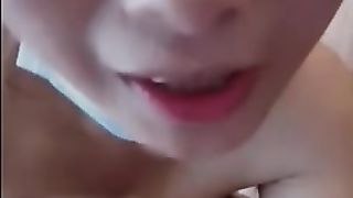 大奶美女主播为了刷礼物在公园厕所外直播啪啪还有会员录像