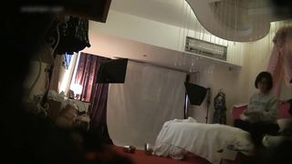 【69堂精品】名门夜宴偷拍系列旅游小姐模特黄x被摄影师套路偷拍