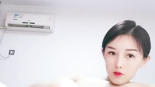 【69堂精品】性感空姐小黄瓜尽根没入插入骚逼抽插01