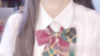 【69堂精品】懒懒睡不醒-清纯学生装粉穴诱惑