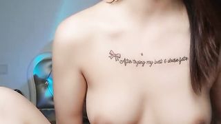 【69堂精品】水灵灵大眼妹子和年轻小哥哥花式啪啪02