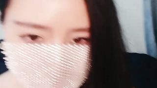 成都范冰冰下海直播诱惑大奶摸弄下体流水了