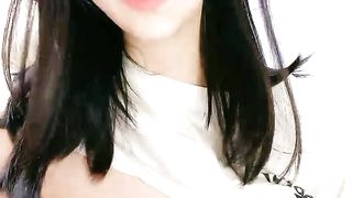 爆炒法系小仙女椅子上直播叉腿玩穴高潮不断呻吟