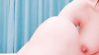 白嫩少女直播玩弄小穴狂抽插着呢里喷尿