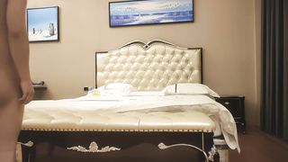 眼镜知性人妻黑丝大白腿荡妇相伴这1500花的真是值得