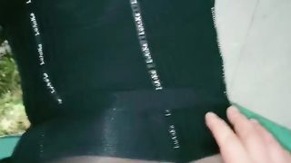 风骚少妇深夜公测勾搭啪啪直接在厕所口交爆草