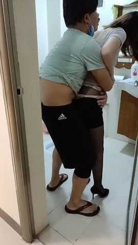 【69堂精品视频】勾搭远房婊妹浴室内强行扒光沙发前口交多体位蹂躏