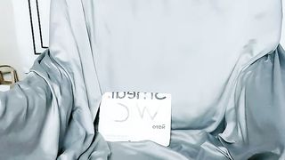 宇宙无敌小公主直播丝袜美足小粉穴流水可观