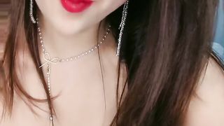 悠悠子小姐姐提臀后虐菊花小淫穴白浆涌出