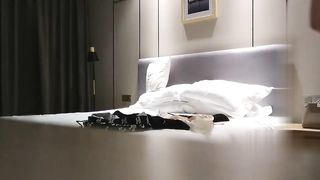 【69堂精品视频】陈导探花约了个白衣短裙妹子主动骑乘上位