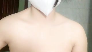 【69堂精品视频】00后嫩妹妹全裸揉搓小穴椅子上假屌骑坐呻吟