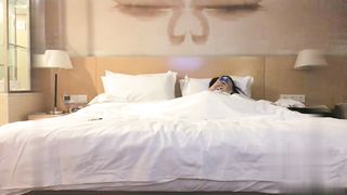 【69堂精品】男爵极品人妻教科书式的恋爱模式啪啪热吻缠绵