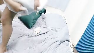 【69堂免费视频】黑白配群P盛宴，楼道，床上，宿舍，逮住骚逼就是干