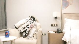 【69堂免费视频】李寻欢探花约了个花臂纹身高颜值甜美嫩妹子啪啪，舔奶摸逼深喉口交翘起屁股后入猛操