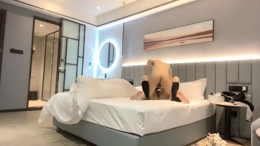 【69堂免费视频】师范大学生，小美女一宵风流！花式啪啪激情四射