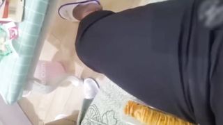 【69堂免费视频】真实兄妹乱伦，莞最妹妹强行脱裤硬插