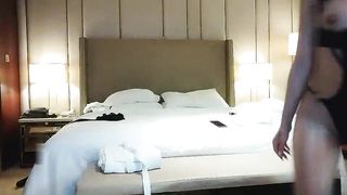 【69堂免费视频】同闺蜜上门服务老头家中玩双飞刚搞完他老婆要回来了赶紧撤回宾馆再接一位胖哥场面太刺激