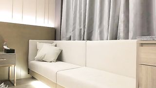 【69堂免费视频】御姐范极品性感气质长腿美女被抱在腿上玩弄