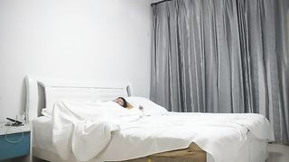 【69堂免费视频】网恋良家三天奔现浴室洗澡站立后入连干两炮