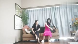 【69堂免费视频】【刺激双飞】酒店爆操俩闺蜜，各种姿势疯狂抽插