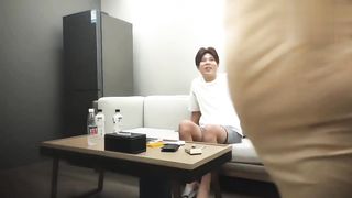 【69堂免费视频】【经典佳作】高颜巨乳人妻换上黑丝情趣装，结尾主动接受口爆