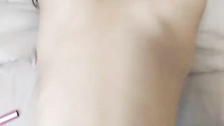 【69堂免费视频】19牛仔短裤贫乳新人美女和炮友两场啪啪，特写深喉口交掰穴舔逼