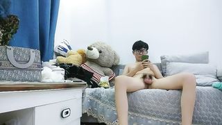 【69堂免费视频】2600网约外围女神，沙发近景AV视角再现江湖，苗条大长腿，黑丝翘臀，黑森林骚穴疯狂抽插