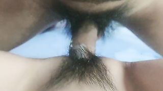 【69堂免费视频】乖乖的大奶少女给大哥撸起大鸡巴挨草，无套插入骚穴