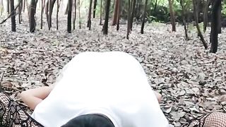 【69堂免费视频】抱着屁股打桩机猛操，逼逼抽烟69姿势口交舔逼