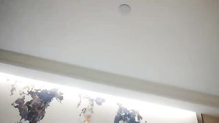 【69堂免费视频】沈先森嫖娼大师带你找外围，来两妹子留下白衣妹，特写口交大屌双腿肩上扛，侧入大力抽插猛操