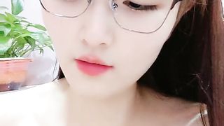 【69堂免费视频】舔弄大鸡巴深喉，激情上位后入抽插