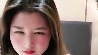 【69堂免费视频】给新婚表嫂下药！一会脸蛋就发红发骚！仪表叫老公一边求我用力操