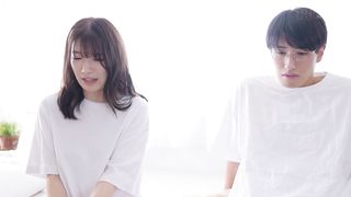 【69堂免费视频】从最好的朋友向她告白开始的不纯洁的肉体关系。他们的双重欺骗爆发了，他们的第一次中出性爱感觉非常好