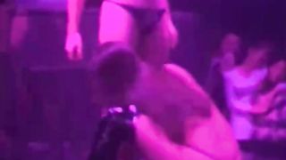 【69堂免费视频】【稀缺资源】盘点夜店不为人知的节目，当众淫乱，各种绝活“用逼抽烟，用逼写字，用逼开酒瓶”