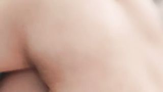 【69堂免费视频】跪着深喉口交第一视角后入，撞击美臀进进出出晃动奶子