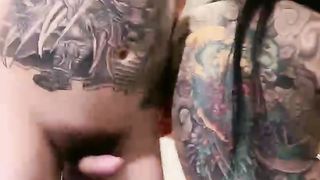 【69堂免费视频】满背纹身甜美少女！极品肥臀肉感！社会炮友激情大战，震动棒插穴，肥臀骑乘打桩机，操的柰子直晃