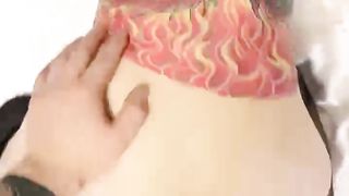 【69堂免费视频】伸进内裤自摸骚穴，扒开小穴舔豆，第一视角后入，进进出出猛怼