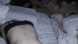 【69堂免费视频】嘿！你未经允许就把它放在那里吗？