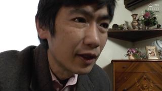 【69堂免费视频】我的胸部在颤抖！ ！我也用玩具来射精！