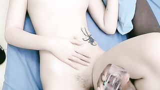 【69堂免费视频】先比比谁的鸡巴大，最大的鸡巴干最嫩的逼