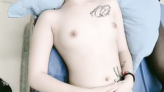 【69堂免费视频】先比比谁的鸡巴大，最大的鸡巴干最嫩的逼