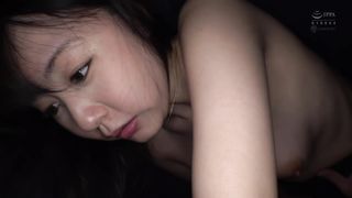 【69堂免费视频】皮肤白皙、人气超高的大学二年级生毛酱