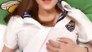 【69堂免费视频】风骚御姐小语，开档丝袜被狠艹