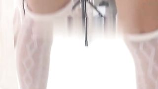 【69堂免费视频】翻起裙子直接草_如玉般的身体！酥到骨头里，乖乖女私下超级反差_DeWatermark