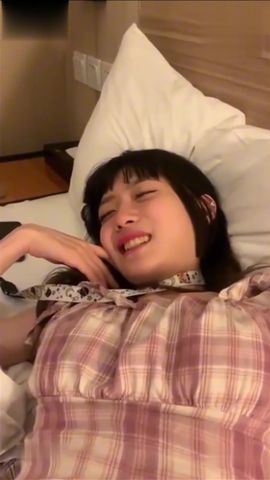 【69堂免费视频】高颜清纯大奶美眉吃鸡啪啪_屁屁好漂亮肛交_不行_不戴套好不好我容易出来_我不射进去_被操的表情很舒坦_DeWaterma