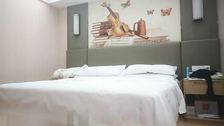 【69堂免费视频】外围女神甜美苗条又听话强烈要求加润滑油