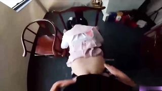 【69堂免费视频】18岁小母狗被爸爸带到办公室寻刺激，一不小心给射逼里了