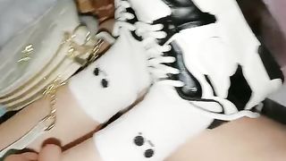 【69堂免费视频】怼入一顿操，趴在阳台后入小穴，跪在地上爆草，屁股太诱人