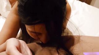 【69堂免费视频】精神小妹舌钉背纹拽妹重点是怀孕7_8个月忙着出来赚奶粉钱