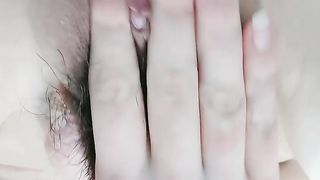 【69堂免费视频】外表清纯骚的很，细腰顶级蜜桃臀，丝袜美腿，假屌骑乘位猛插穴，爆菊